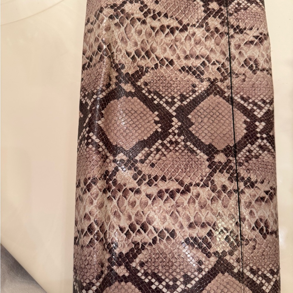 Exotic Coach embossed leather Python Snake Clutch A1493-30463. - Picture 7 of 16